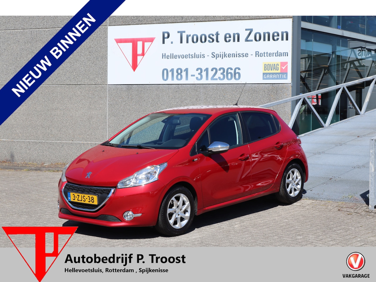 Peugeot 208 - 1.2 PureTech Style Pack Navigatie/Airco/Parkeersensoren achter/Cruise control/15 Inch Lich - AutoWereld.nl