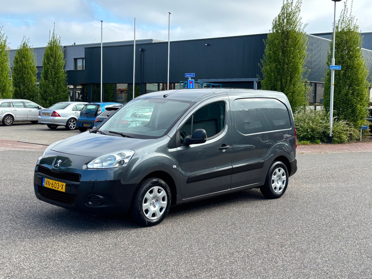 Peugeot Partner - 120 1.6 HDI L1 XR Profit + Marge Airco Trekhaak Nieuwe Apk - AutoWereld.nl