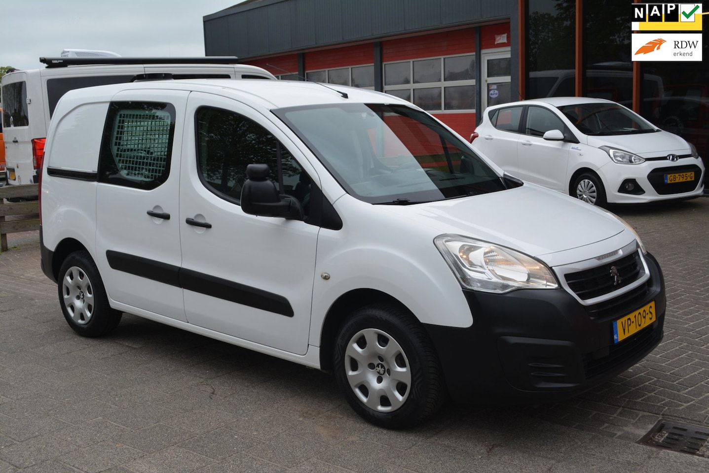 Peugeot Partner - 120 1.6 HDi 90 L1 Première 120 1.6 HDi 90 L1 Première - AutoWereld.nl