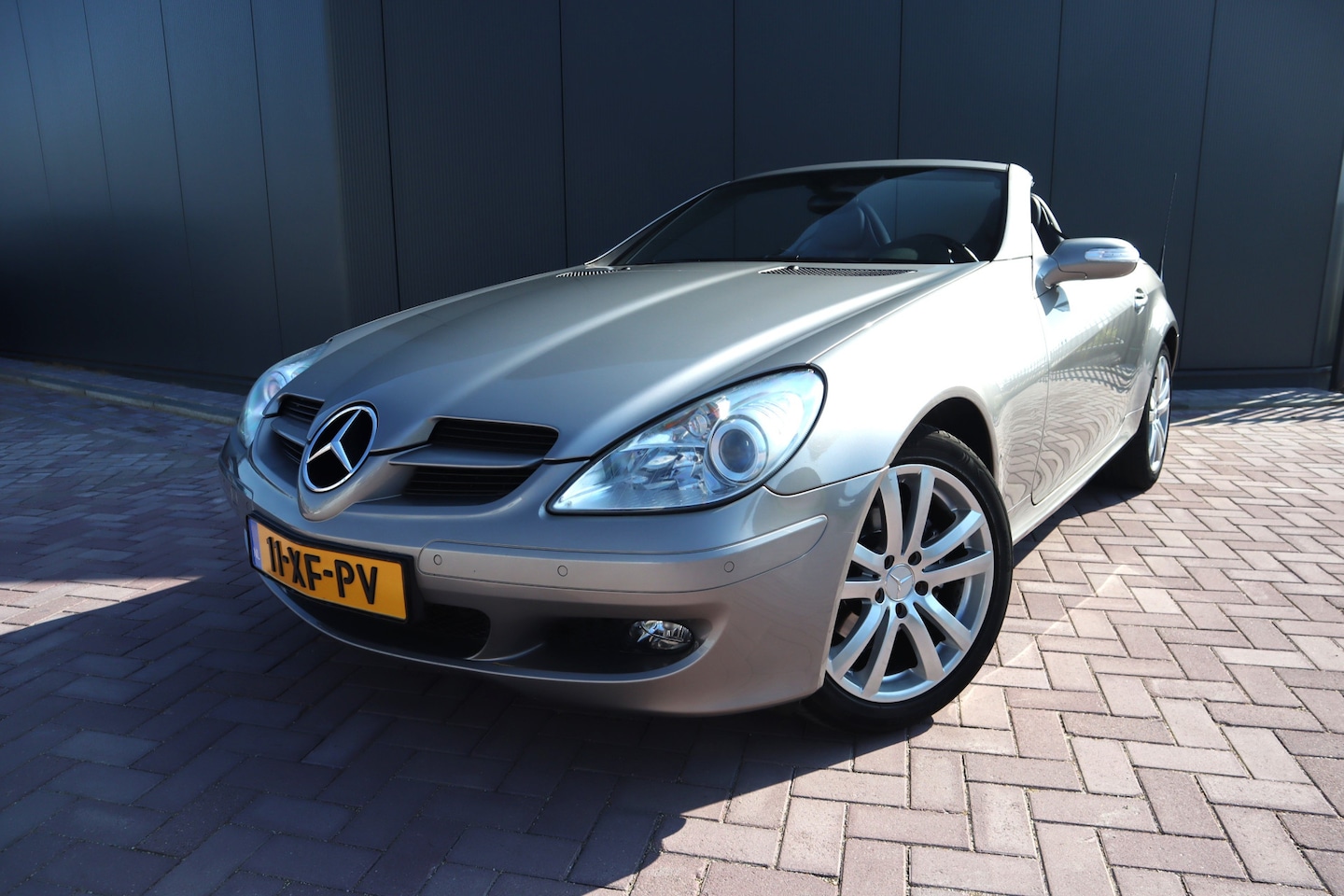 Mercedes-Benz SLK-klasse - 200 K. Automaat Leder Navigatie Carplay Etc. Etc. - AutoWereld.nl