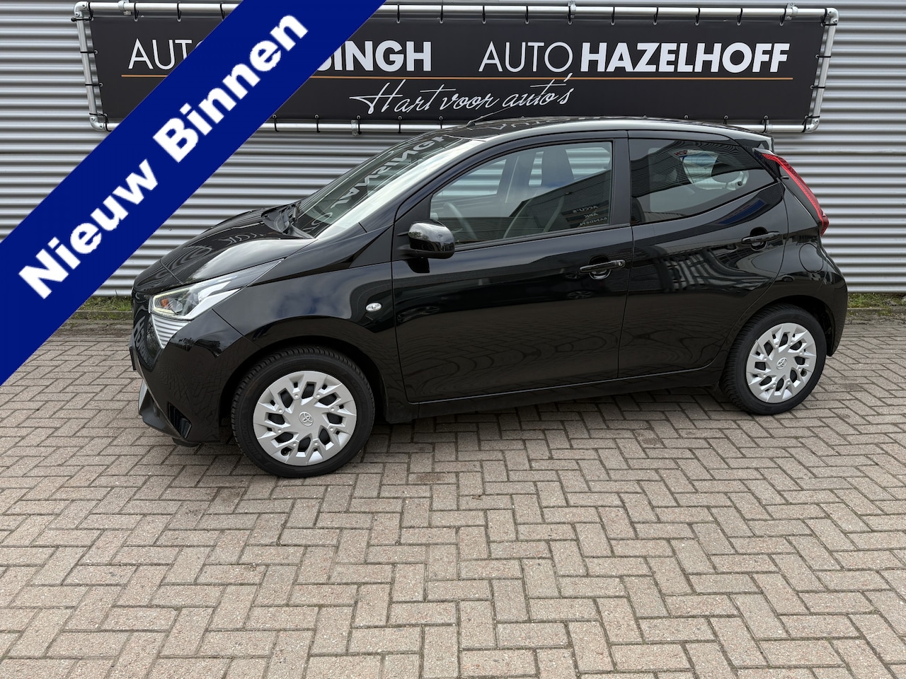 Toyota Aygo - 1.0 VVT-i x-play Als Nieuw!!! | Camera | Airco | Bluetooth | Apple Carplay/Android Auto | - AutoWereld.nl