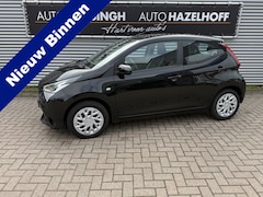 Toyota Aygo - 1.0 VVT-i x-play Als Nieuw | Camera | Airco | Bluetooth | Apple Carplay/Android Auto | Ele