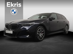 BMW 5-serie Touring - 520i | M Sport Pro | Glazen Panoramadak | Trekhaak Elektrisch | Stoelventilatie | Stuur- e
