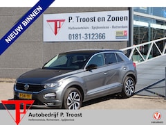 Volkswagen T-Roc - 1.5 TSI AUTOMAAT Dealeronderhouden/Trekhaak/Apple carplay/Stoelverwarming/Navigatie/Parkee