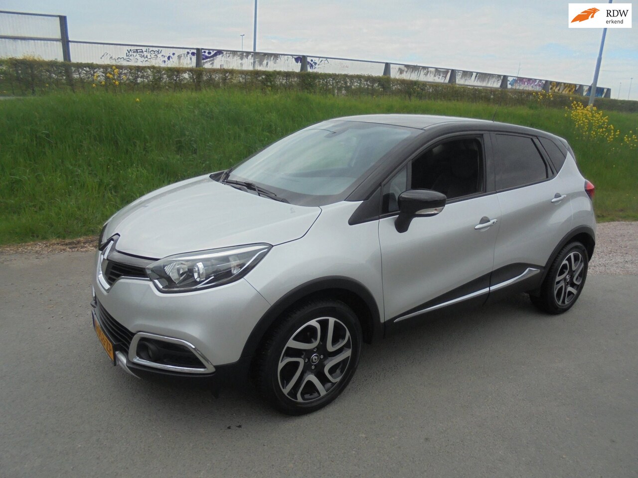 Renault Captur - Renault Captur 0.9 benzine Leer navigatie trekhaak lmv Pdc - AutoWereld.nl