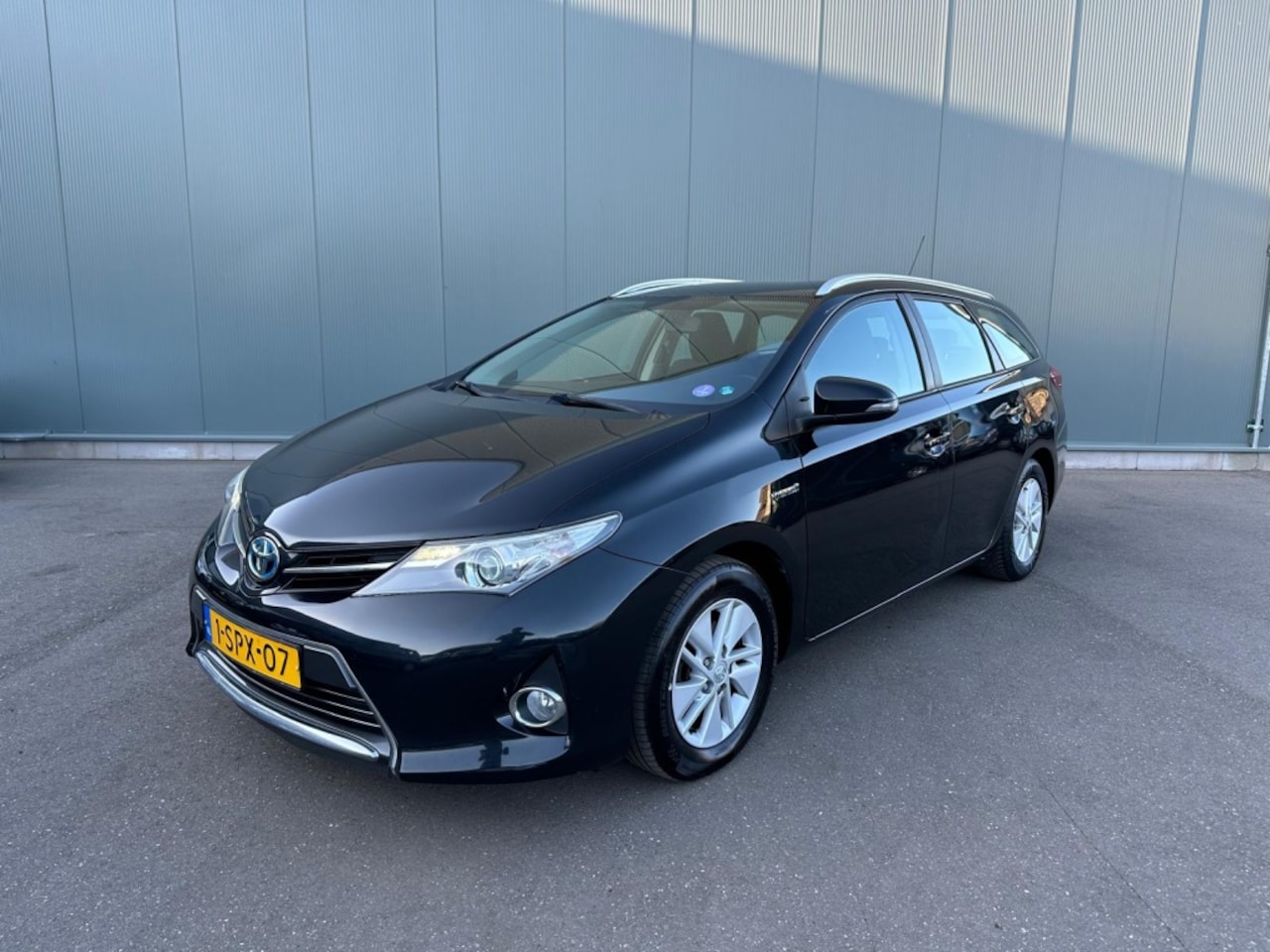 Toyota Auris Touring Sports - 1.8 Hybr. Aspiration CAMERA | ONDERHOUDSBOEKJE ! - AutoWereld.nl