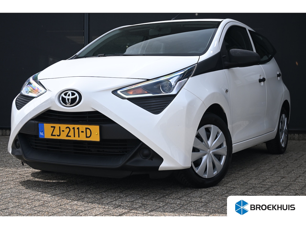 Toyota Aygo - 1.0 VVT-i x-fun | Airco | LED achterlichten | LED dagrijverlichting - AutoWereld.nl