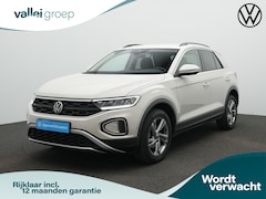 Volkswagen T-Roc - 1.0 TSI 110 pk Life | Achteruitrijcamera | Adaptive Cruise | Digital Cockpit Pro