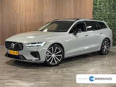 Volvo V60 - T6 AWD Recharge Ultra Dark | Trekhaak | Schuifdak | Head-Up Display | Harman Kardon | Adap