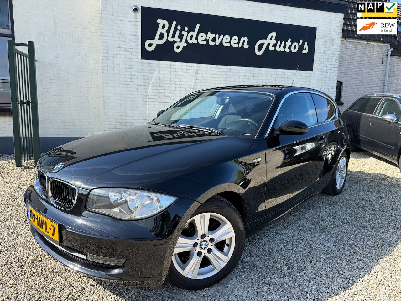 BMW 1-serie - 116i Introduction Automaat | Org. NL | Airco | Cruise | A.S. Banden | LM - AutoWereld.nl