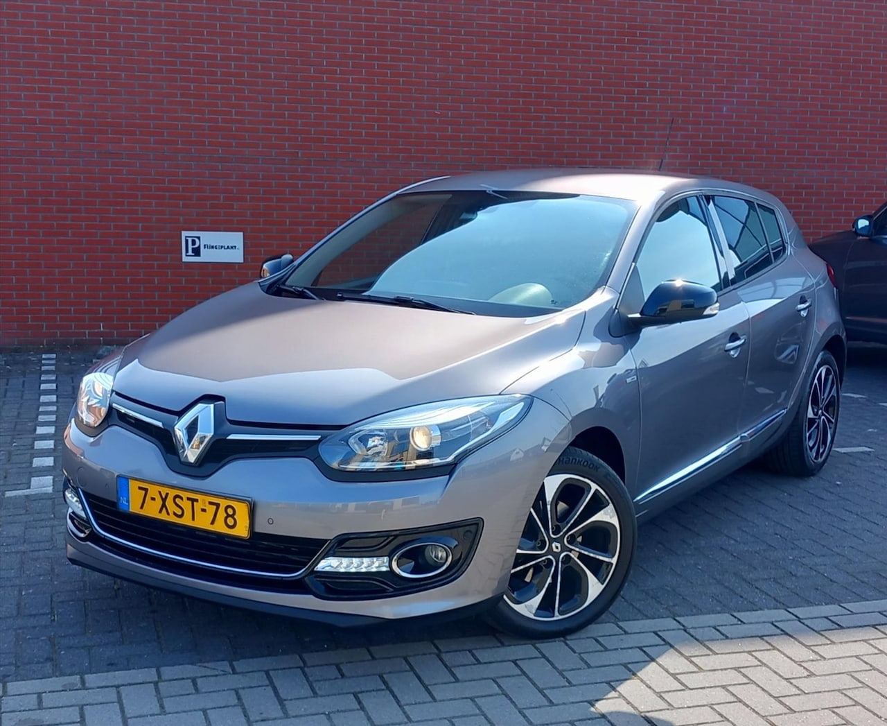 Renault Mégane - 1.2 TCE 97KW Automaat Bose Navigatie/Camera - AutoWereld.nl