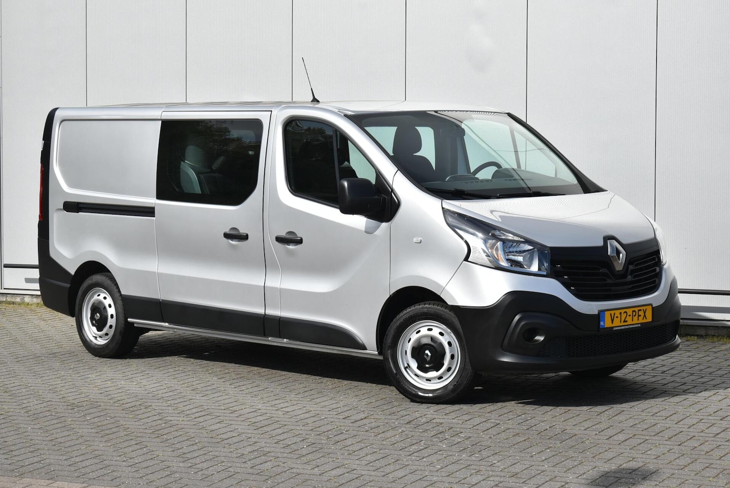 Renault Trafic - 1.6 dCi L2H1 DC BTW Vrij Airco Cruise Navi E6 - AutoWereld.nl