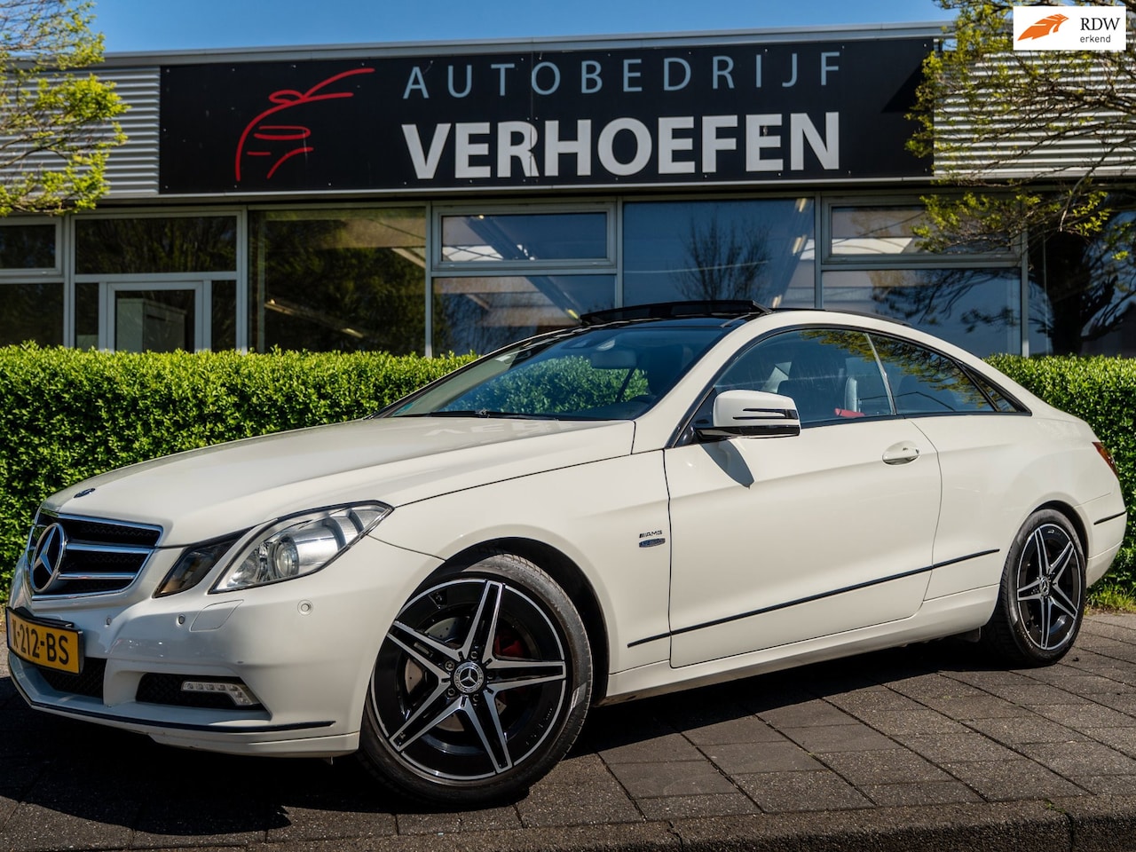 Mercedes-Benz E-klasse Coupé - 250 CGI Elegance - PANORAMADAK - AUTOMAAT - PARKEER CAMERA - STOEL VERW - XENON ! - AutoWereld.nl