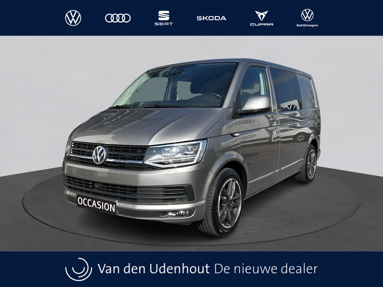 Volkswagen Transporter - Dubbel Cabine L1H1 2.0 TDI 150pk DSG 70-Ed. Full-LED / Trekhaak / Voorruit verwarming / AC - AutoWereld.nl