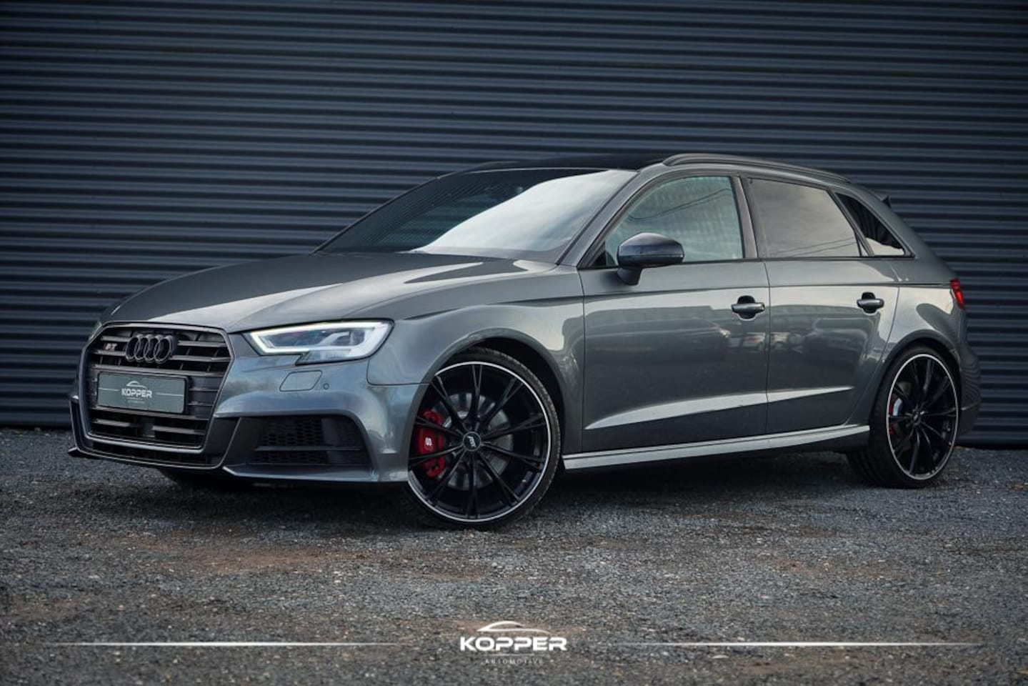 Audi S3 - 2.0 TFSI A3 quattro Pro Line Plus Aut / Pano / 20'' ABT / B&O - AutoWereld.nl
