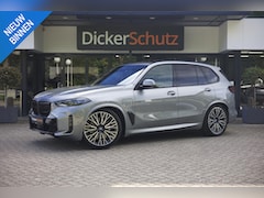 BMW X5 - xDrive50e M Sport Pro SkyLounge | Massage | Trekhaak | Vierwielb