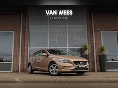 Volvo V40 - 1.6 T3 Momentum | 2e eigenaar | Sportstuur | Stoelverwarming | Climate control | Navigatie