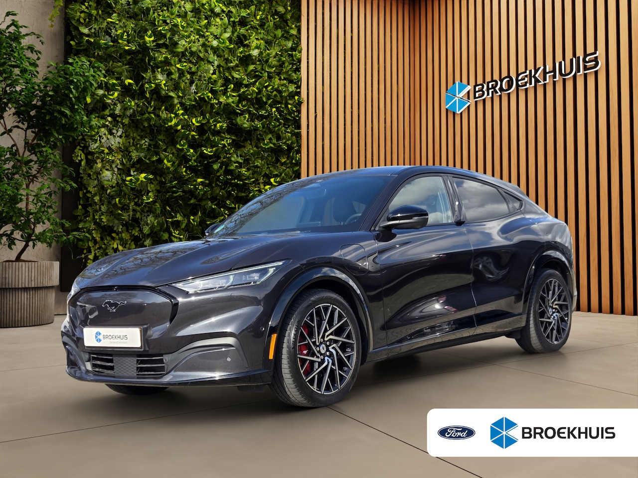 Ford Mustang Mach-E - Extended AWD 98 kWh | B&O audio | 360 Camera | Ambient Lighting | Memory | 20" GT-Velgen - AutoWereld.nl