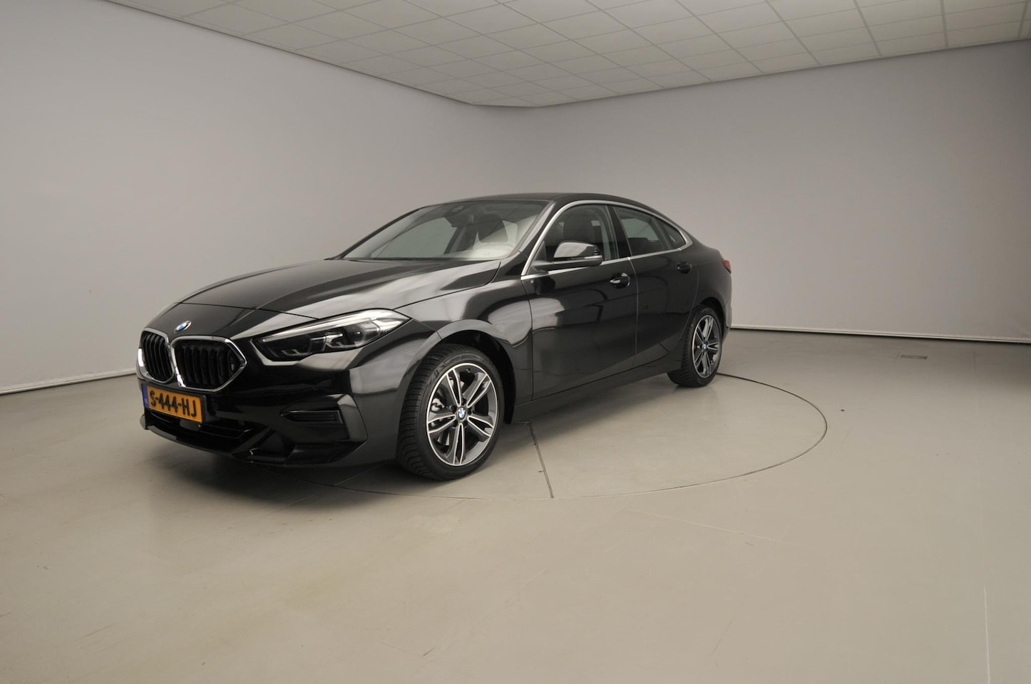 BMW 2-serie Gran Coupé - 218i | LED | Leder | Navigatie | Trekhaak | Sportstoelen | Chrome line | Stoelverwarming | - AutoWereld.nl