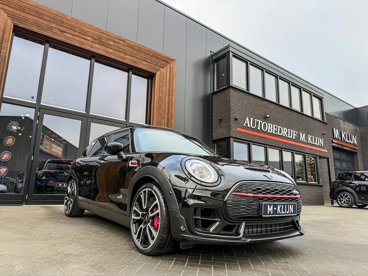 MINI Clubman - Mini 2.0 JCW ALL4 F1 aut 306pk/Virtual cockpit/Pano/Hk/Camera/Btw/Vol - AutoWereld.nl