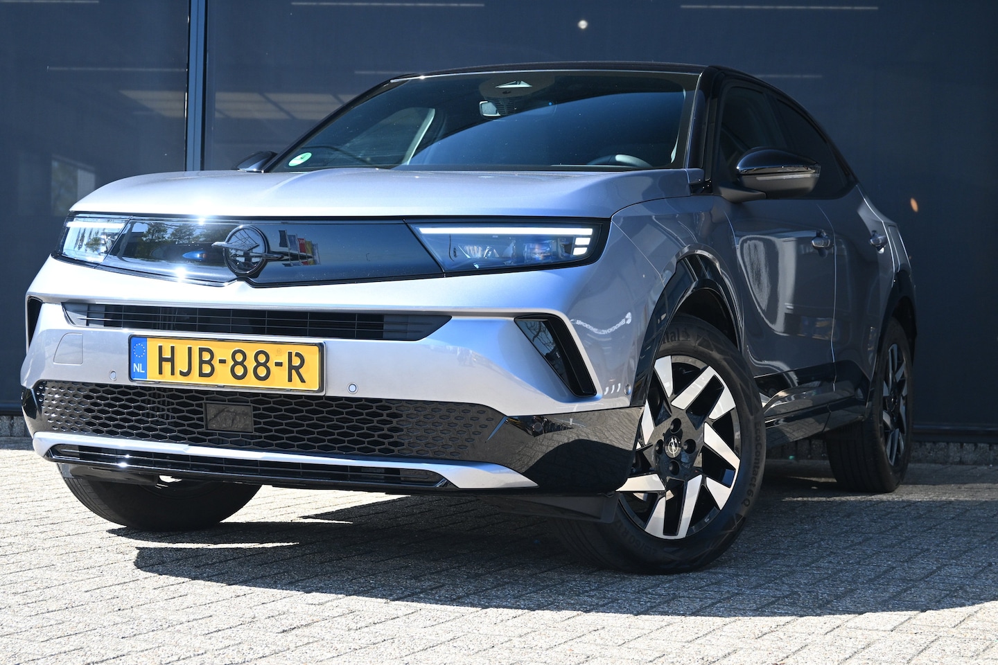 Opel Mokka - 1.2 Turbo Hybrid GS | Navigatie | Achteruitrijcamera | Cruise Control | Apple Carplay & An - AutoWereld.nl