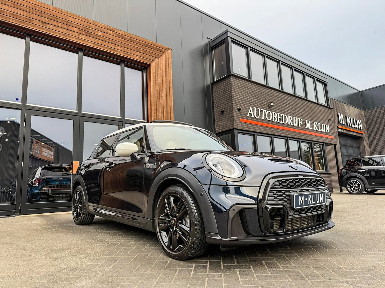 MINI Cooper S - Mini 2.0 John Cooper Works F1 aut/Chester leder/Pano/Hk/Camera/Btw - AutoWereld.nl