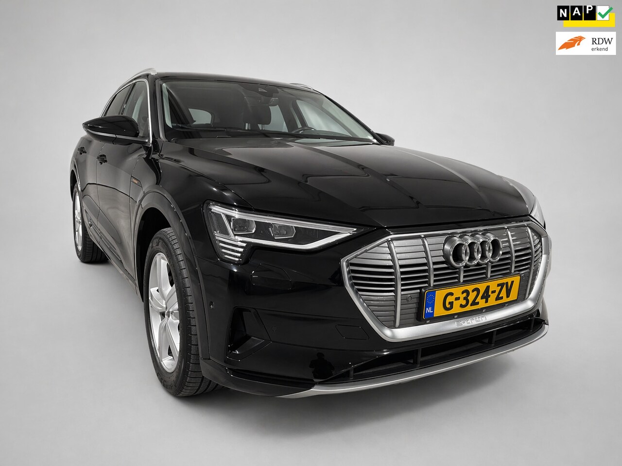 Audi e-tron - 50 Quattro Launch edition plus 71 kWh - Panodak - Leder - Adapt Cruise - Afn Trekhaak - In - AutoWereld.nl