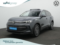 Volkswagen Tiguan - 1.5 eHybrid 204 pk Life Edition | Panoramadak | Trekhaak | 360 Camera | IQ Light | Stuur-/