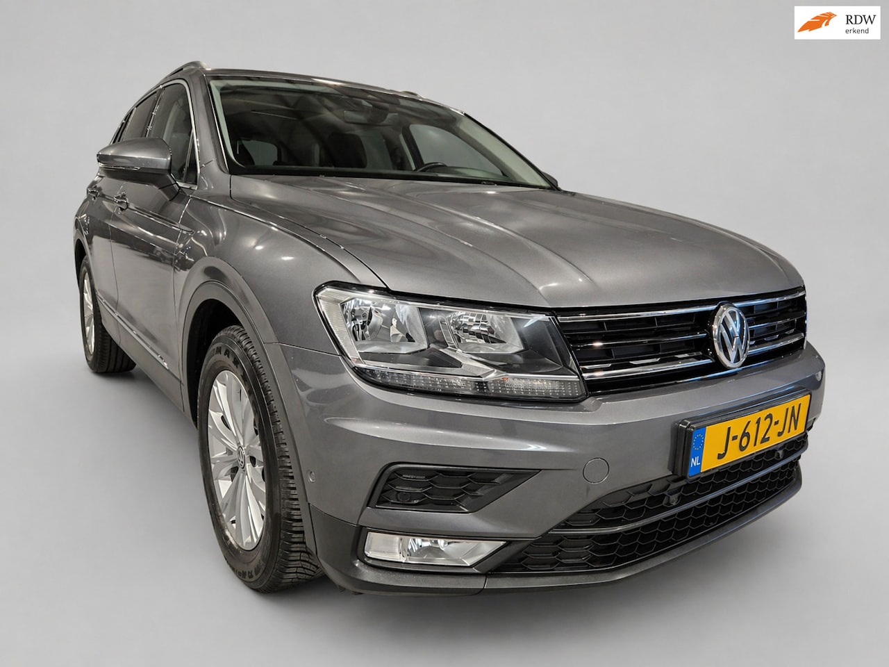 Volkswagen Tiguan - 1.4 TSI ACT Comfortline Business Automaat - Panoramadak - Clima - Adapt Cruise - Camera - - AutoWereld.nl