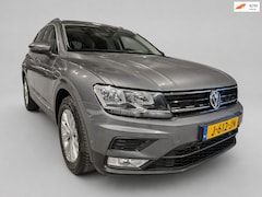 Volkswagen Tiguan - 1.4 TSI ACT Comfortline Business Automaat - Panoramadak - Clima - Adapt Cruise - Camera