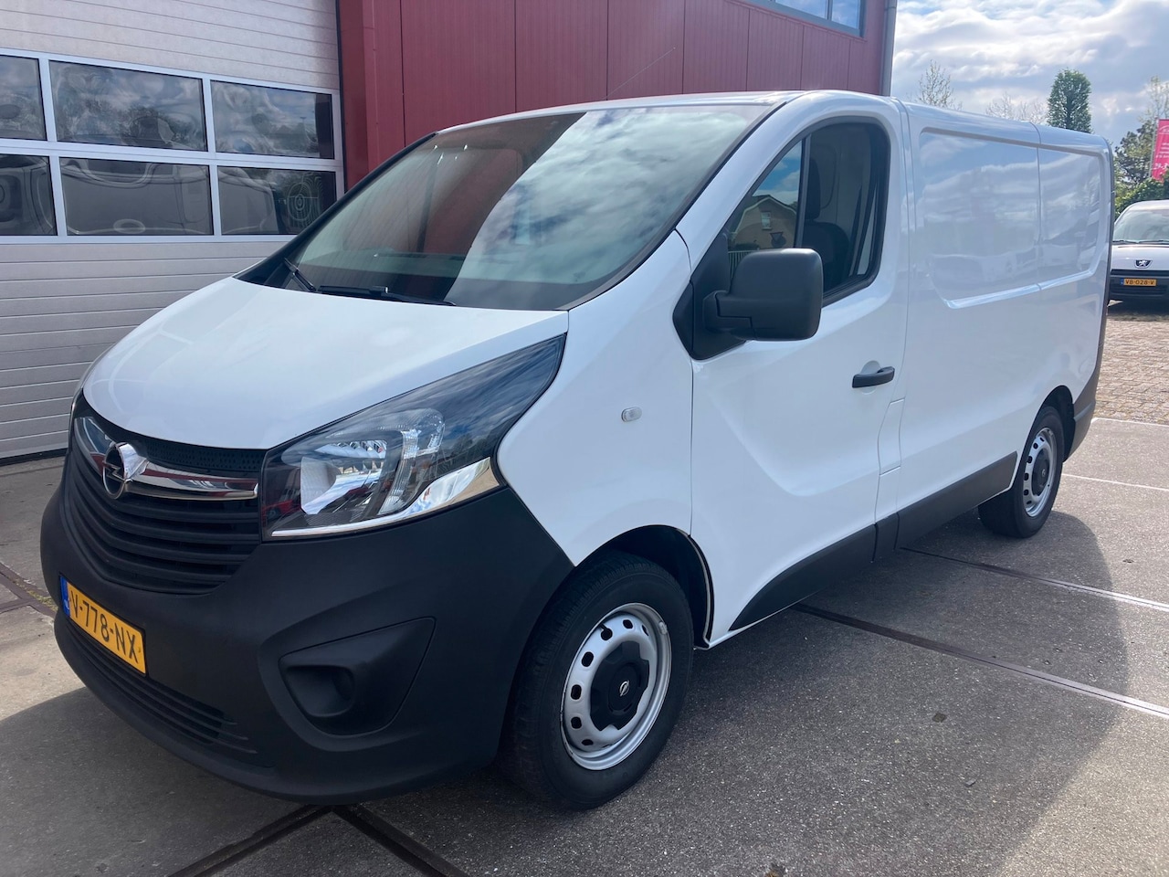 Opel Vivaro - 1.6 CDTI L1H1 Edition MOTOR STUK! - AutoWereld.nl