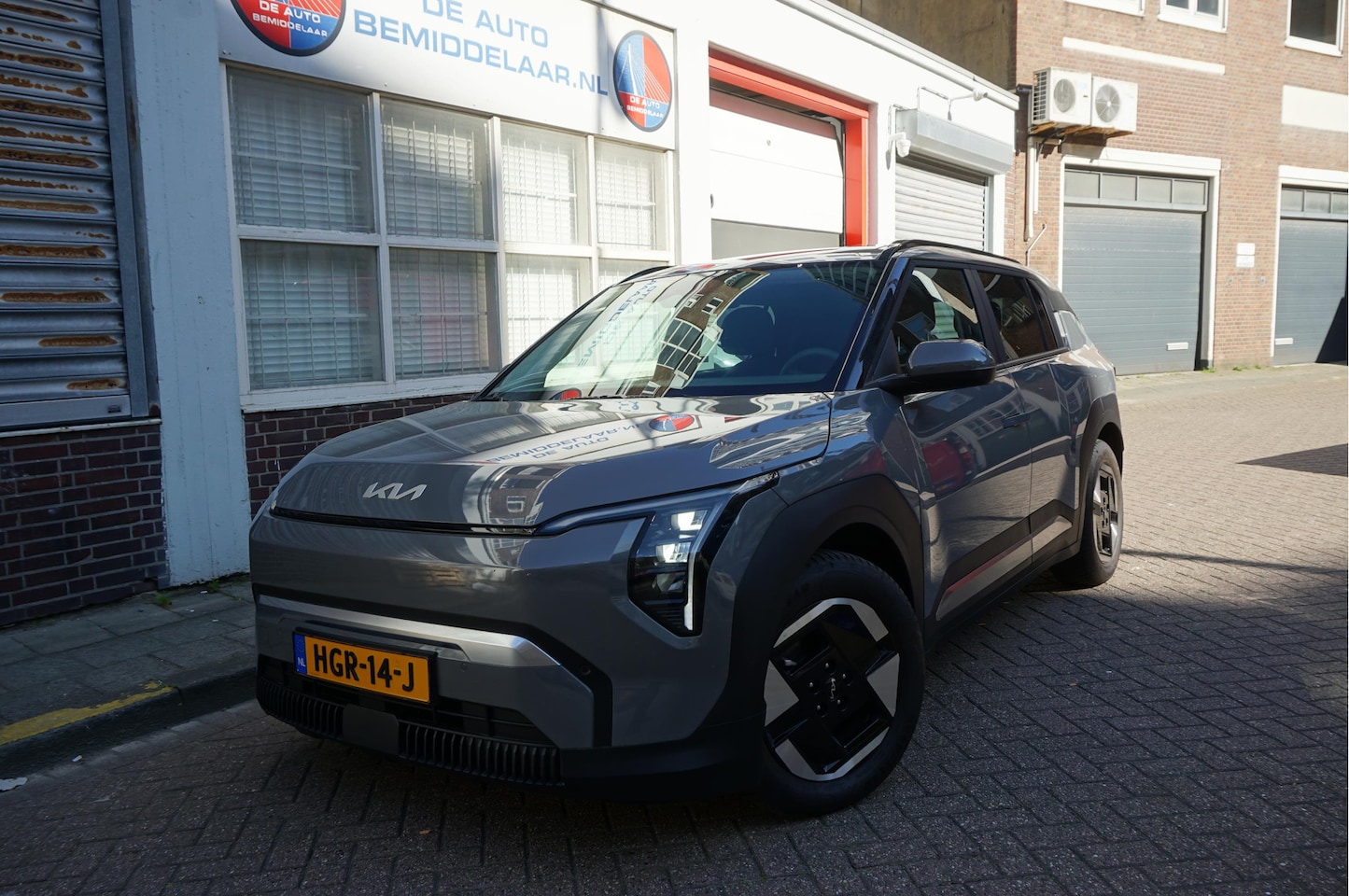 Kia EV3 - Plus 81.4 kWh | Adaptieve cruise + Lane dep | 605km WLTP | Apple Carplay | Verwarde stoele - AutoWereld.nl