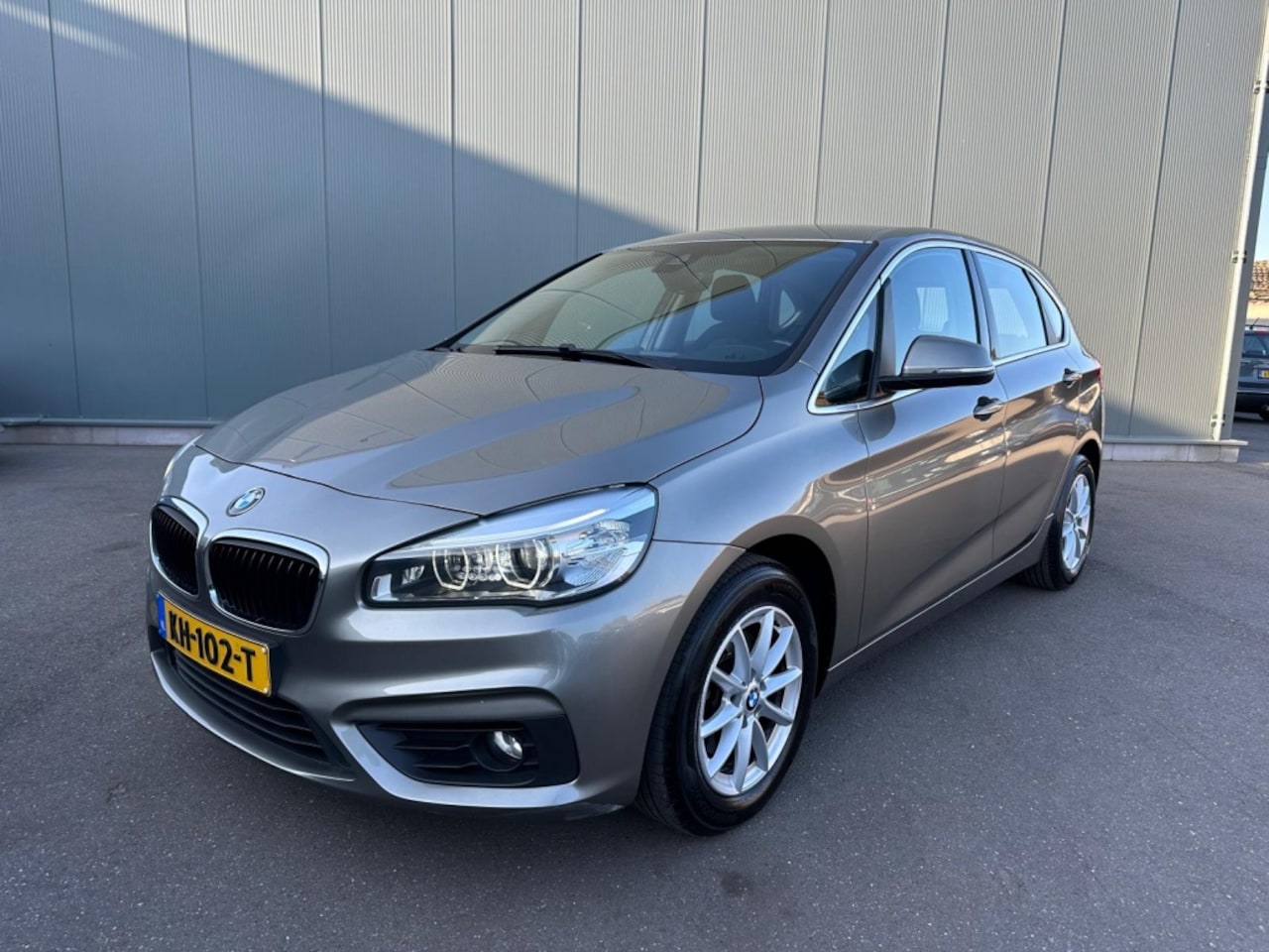 BMW 2-serie Active Tourer - 216d Cent. Exec. - AutoWereld.nl