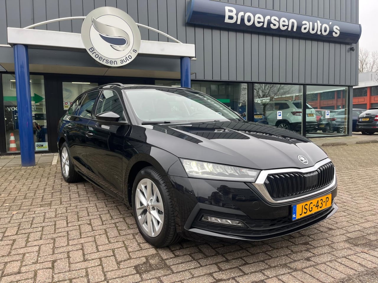 Skoda Octavia Combi - 1.4 TSI iV 204pk PHEV DSG Business Edition met Stoel- en S - AutoWereld.nl