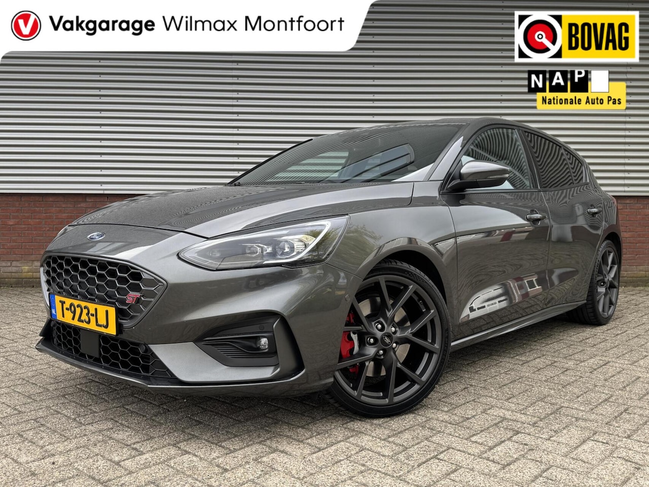 Ford Focus - 2.3 EcoBoost ST-X|ACC|B&O|Winterpack|Camera|Trekhaak|BLIS|Keyless|Carplay| - AutoWereld.nl