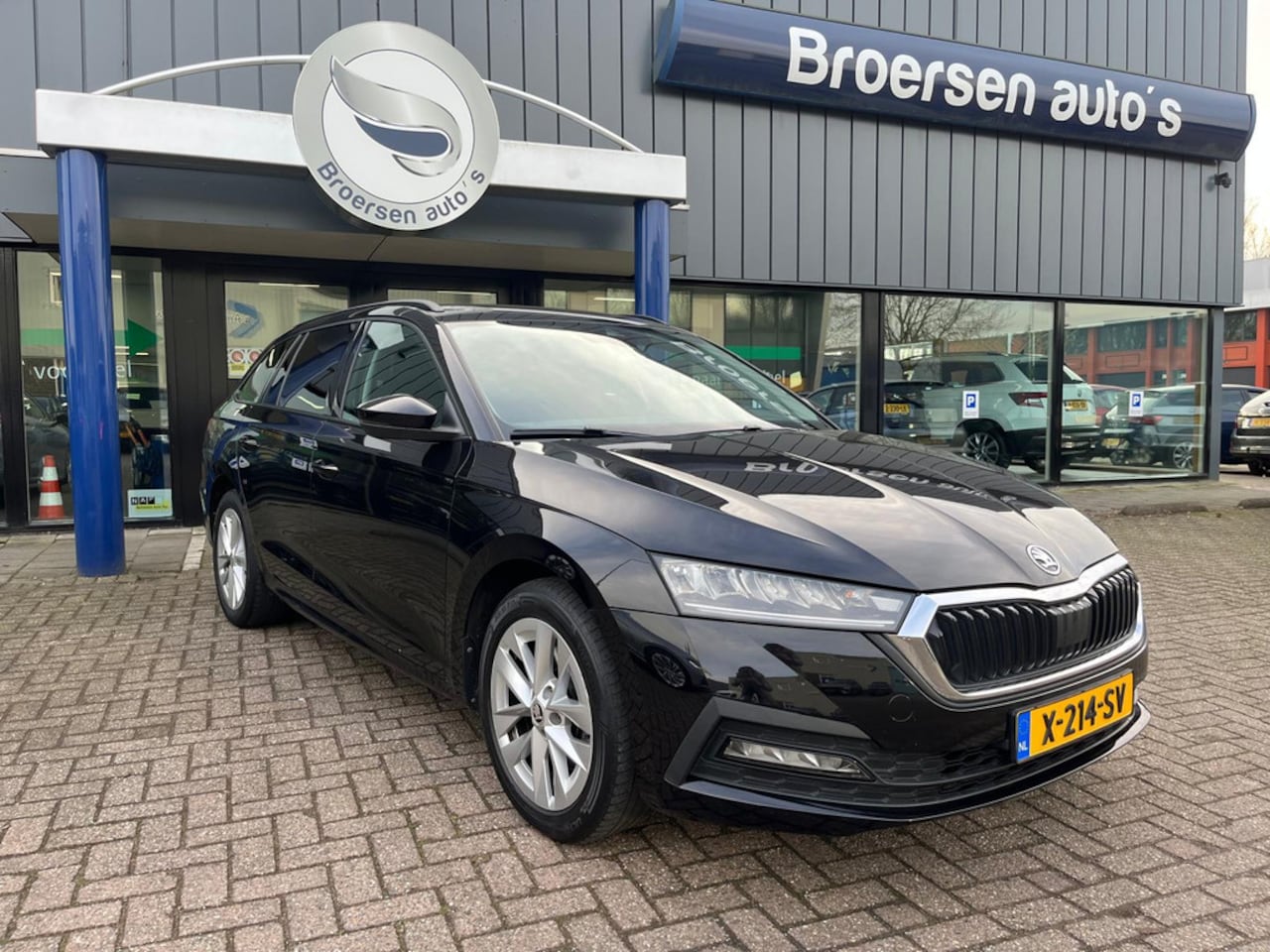 Skoda Octavia Combi - 1.4 TSI iV 204pk PHEV DSG Business Edition met Stoel- en S - AutoWereld.nl