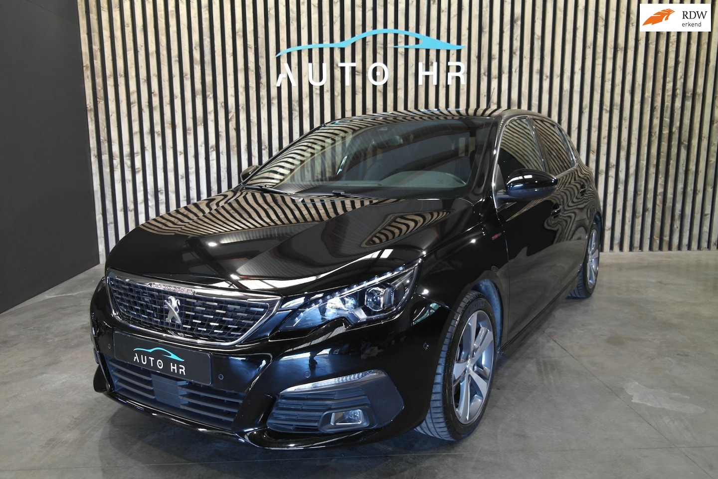 Peugeot 308 - 1.2 130pk GT-line automaat, achteruitrijcamera, navigatie - AutoWereld.nl