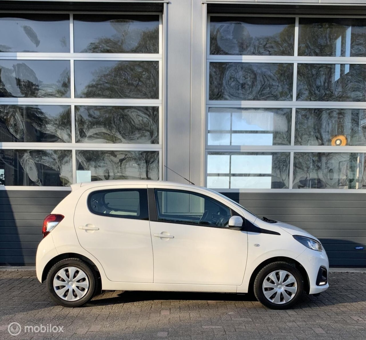 Peugeot 108 - 1.0 e-VTi Access 1.0 e-VTi Access - AutoWereld.nl