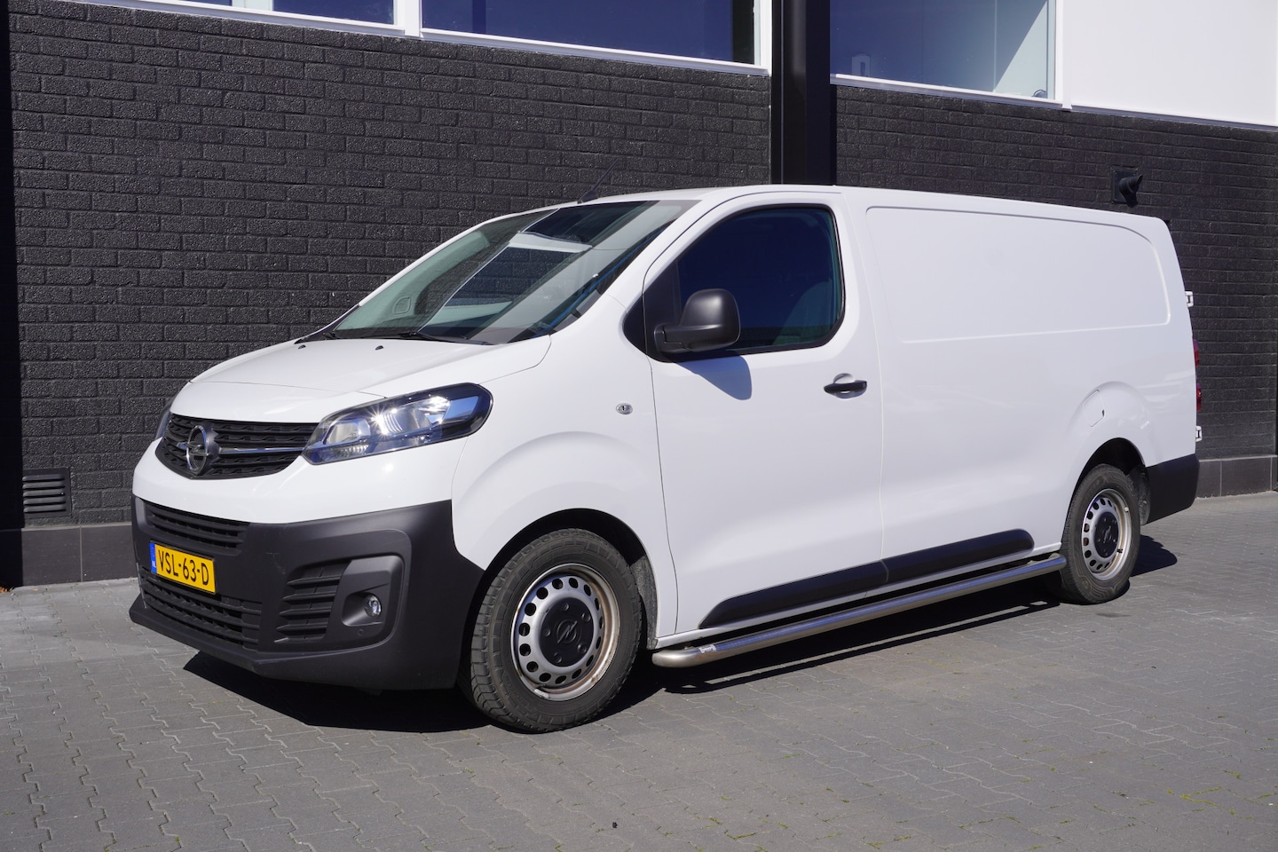 Opel Vivaro - 1.5 CDTI L3 EURO 6 - Airco - Cruise - Camera - € 12.499,- Excl. controleren - AutoWereld.nl