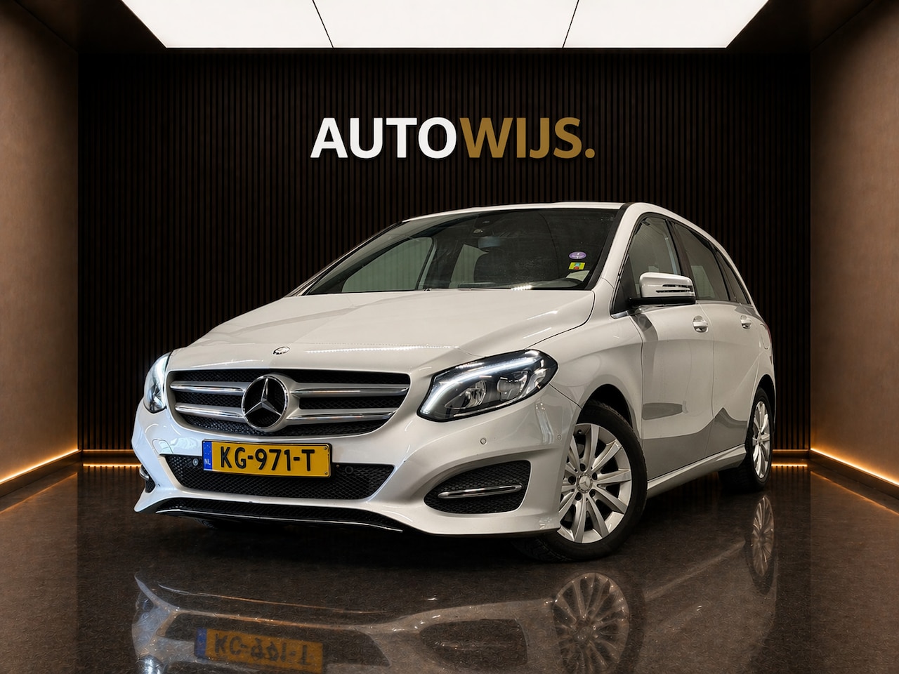 Mercedes-Benz B-klasse - 180 Prestige|NL AUTO|FACELIFT|AUT|GROOT NAVI|GOED ONDERHOUDEN - AutoWereld.nl