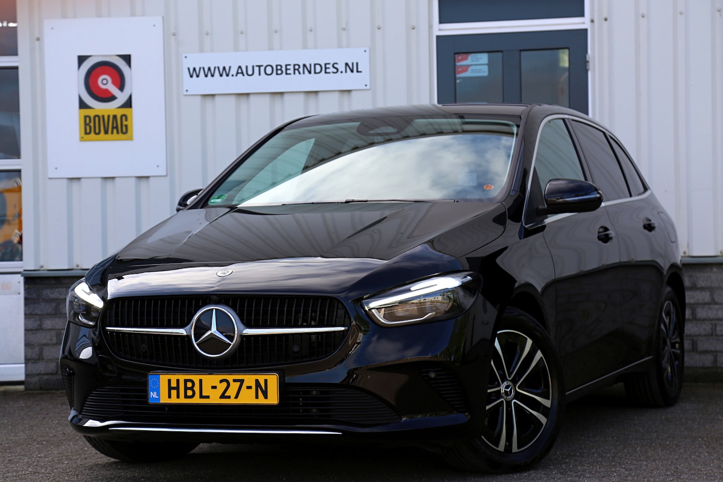 Mercedes-Benz B-klasse - 250 e Plug in hybride*Perfect MB Onderh,*ACC/Elek. Trekhaak/Memorie/Stoelverw./Camera/Dode - AutoWereld.nl