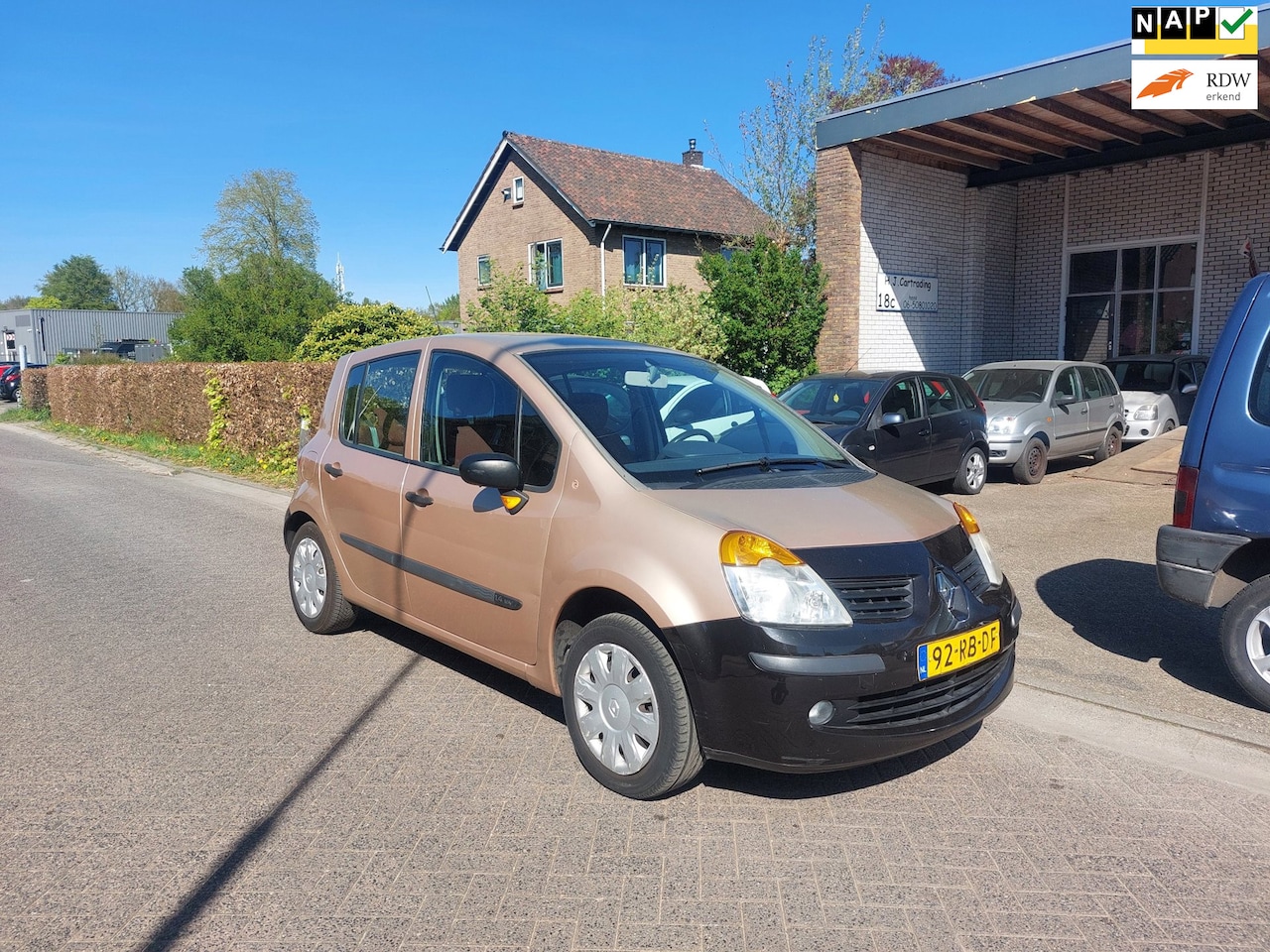Renault Modus - 1.4-16V Expression Comfort 1.4-16V Expression Comfort - AutoWereld.nl