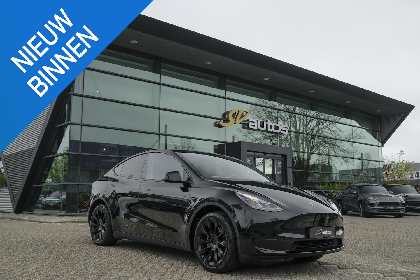 Tesla Model Y - RWD 58 kWh Autopilot *BTW* *SOH 93%* 1e eigenaar Black Edition NLauto 20" LMV - AutoWereld.nl