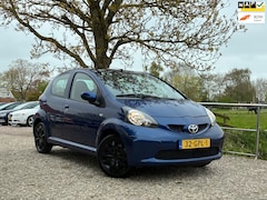 Toyota Aygo - 1.0-12V + | 5-Deurs + 16-04-2027 apk nu € 2.975,