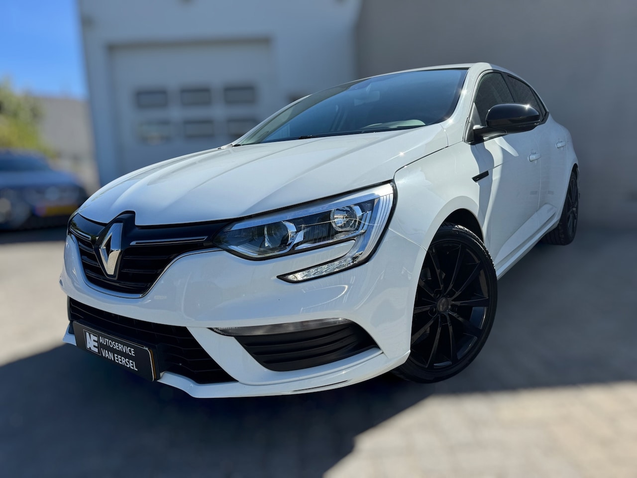 Renault Mégane - 1.2 TCe Zen PDC / CRUISE / NAVI / STOELVERWARMING / ZWARTE LMV / ECC - AutoWereld.nl
