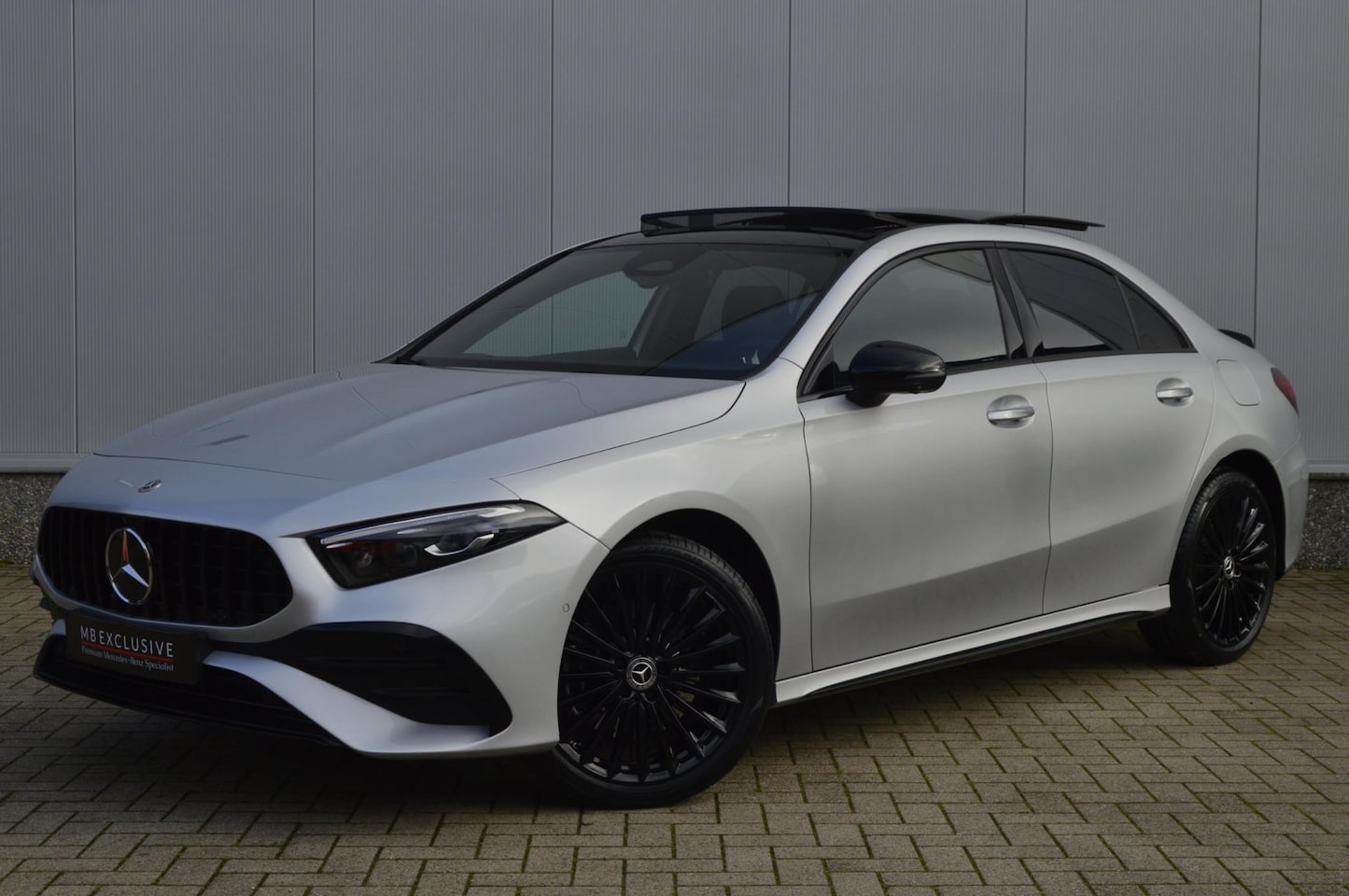 Mercedes-Benz A-klasse - 250e Limo AMG Night Star Edition Facelift AUT8 (2024) - AutoWereld.nl