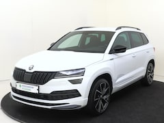 Skoda Karoq - 1.5 TSI ACT Sportline Business | CANTON audio | Achteruitrijcamera | Cruise control | CarP