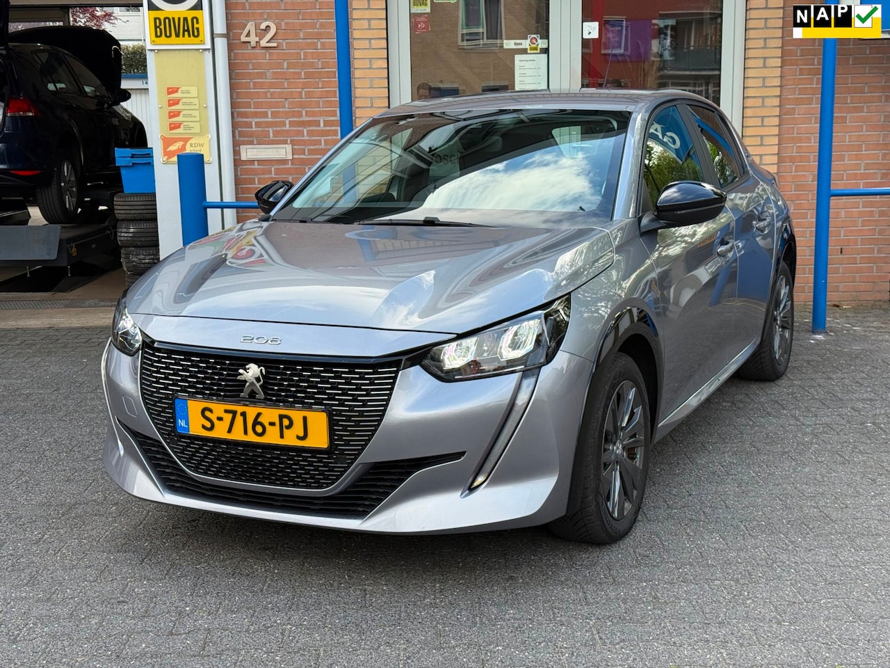 Peugeot e-208 - EV Active Pack 50 kWh | SOH 96,7% |PDC achter | Apple CarPlay | BTW-auto | 3-fase | Climat - AutoWereld.nl