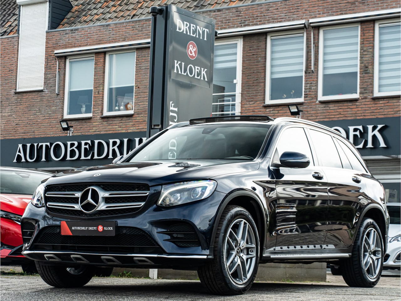 Mercedes-Benz GLC-klasse - 350e 4MATIC Business Solution AMG ORG NL PANO CAMERA TREEPLANKEN DODEHOEK - AutoWereld.nl