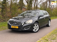 Volvo V60 - 1.6 T4 Summum | Cruise + Navi Nu € 4.950,